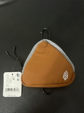 1217. FREE PEOPLE Altitude Multi Mini Pouch in Chestnut NWT $28